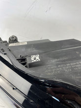 Laden Sie das Bild in den Galerie-Viewer, Frontscheinwerfer Skoda Superb I 3P1941015A Links Scheinwerfer Headlight SCH8977770020nu