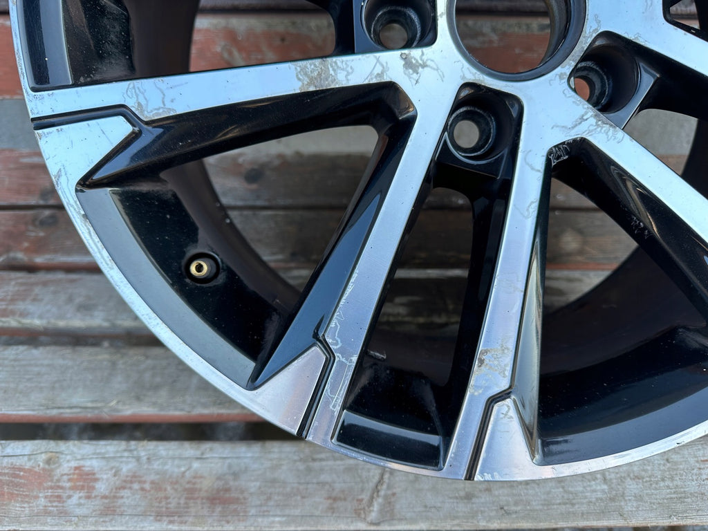 1x Alufelge 17 Zoll 7.0" 5x112 49ET 5G0601025AK VW Golf Vii Rim Wheel