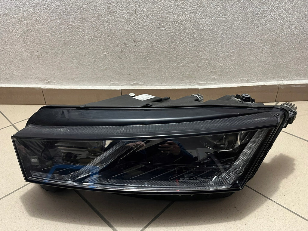 Frontscheinwerfer Skoda Octavia IV 5E4941015A Links Scheinwerfer Headlight SCH8302477565iw