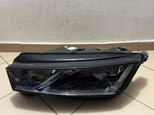 Laden Sie das Bild in den Galerie-Viewer, Frontscheinwerfer Skoda Octavia IV 5E4941015A Links Scheinwerfer Headlight SCH8302477565iw