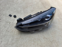 Laden Sie das Bild in den Galerie-Viewer, Frontscheinwerfer Ford Focus MX7B-13E015-EB LED Links Scheinwerfer Headlight SCH3009949983al