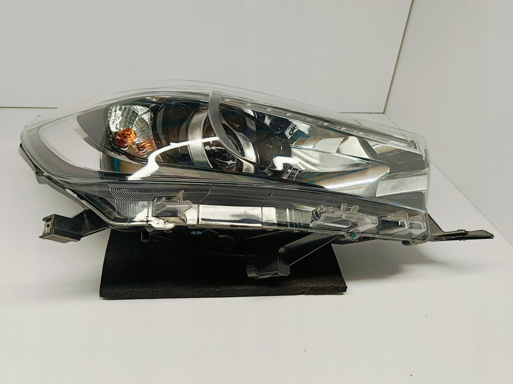 Frontscheinwerfer Toyota Hilux VIII 0K-56 2015-N1 LED Rechts Headlight SCH2909030286ns
