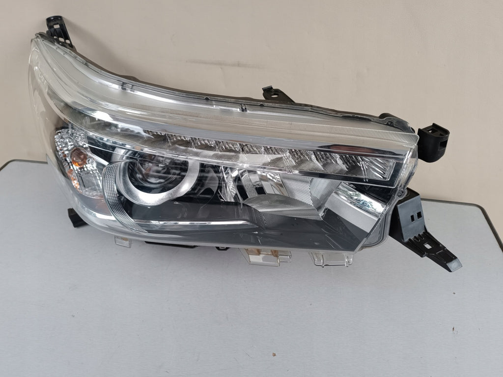 Frontscheinwerfer Toyota Hilux VIII Full LED Rechts Scheinwerfer Headlight SCH4266107423aa