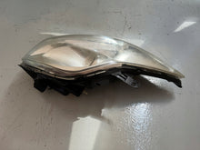 Load image into Gallery viewer, Frontscheinwerfer Toyota Auris 81110-02470 LED Rechts Scheinwerfer Headlight