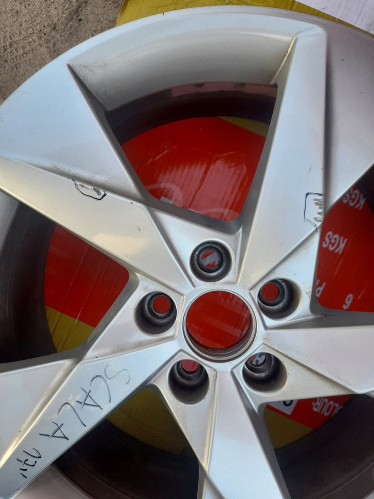 1x Alufelge 17 Zoll 6.5" 5x112 40ET 657601025C Skoda Scala Rim Wheel FEL9151021772qm