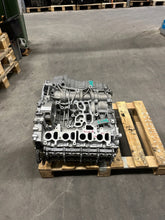 Load image into Gallery viewer, Motor BMW X1 E84 X3 F25 N47D20C 2.0 184PS 112TKm 2015 Diesel Engine Unkomplett
