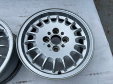 Load image into Gallery viewer, 1x Alufelge 14 Zoll 6.0&quot; 4x100 35ET Glanz Silber 1125688 BMW 1 Rim Wheel