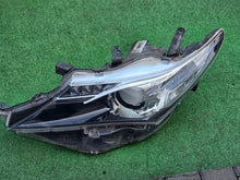 Laden Sie das Bild in den Galerie-Viewer, Frontscheinwerfer Toyota Auris 89907727 Links Scheinwerfer Headlight SCH1317457295gp