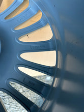 Load image into Gallery viewer, 1x Alufelge 19 Zoll 9.0" 5x120 44ET Glanz Silber 6857670 BMW F06 F10 Rim Wheel FEL5157661839wd