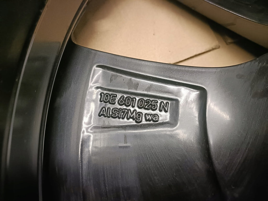 1x Alufelge 18 Zoll 7.5" 5x112 50ET 10E601025N Seat Rim Wheel