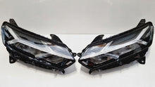 Laden Sie das Bild in den Galerie-Viewer, Frontscheinwerfer Dacia Sandero III 260109490R 260608545R LED Rechts oder Links