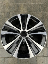 Laden Sie das Bild in den Galerie-Viewer, 1x Alufelge 17 Zoll 7.5&quot; 5x112 A2134013600 Mercedes-Benz Rim Wheel