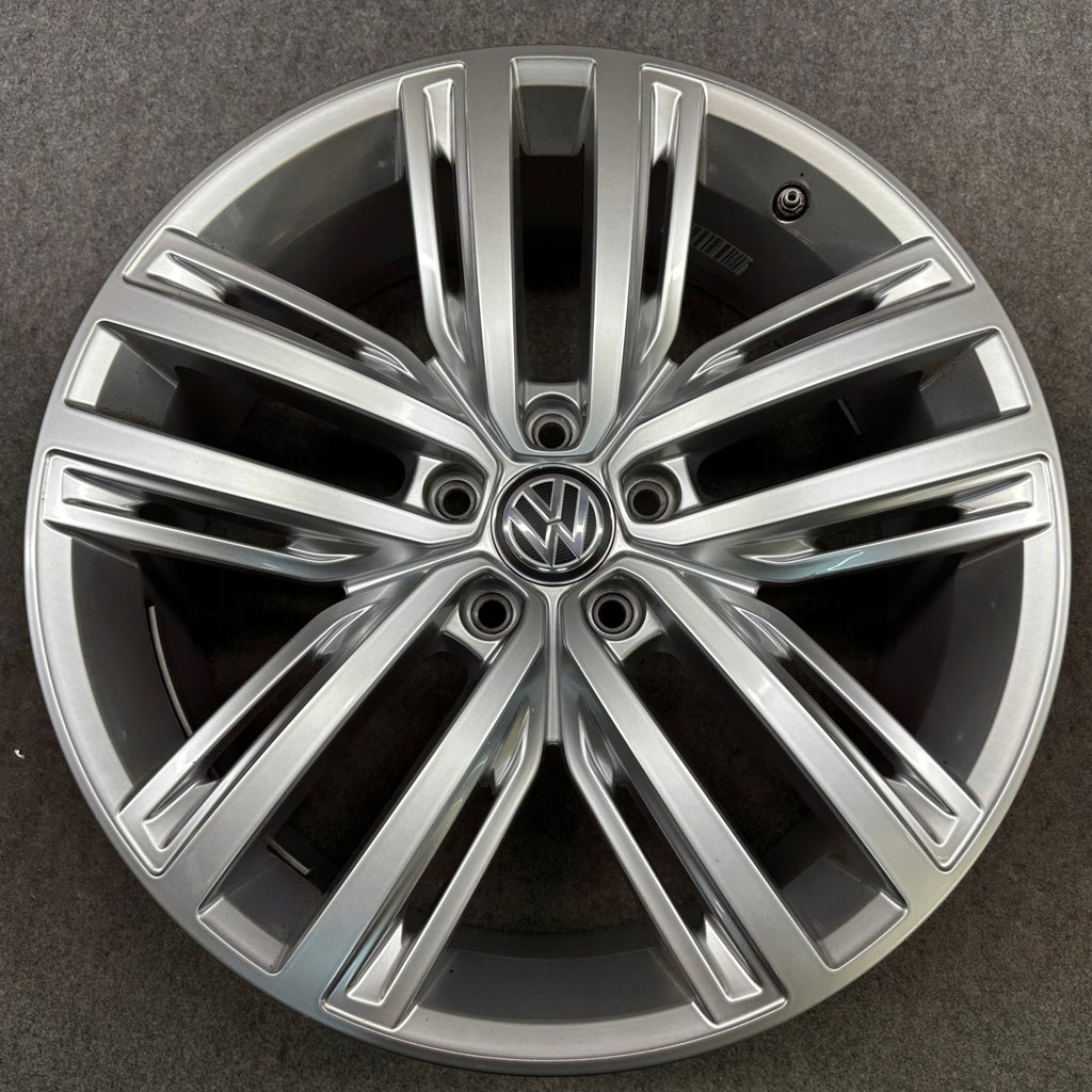 4x Alufelge 19 Zoll 7.0" 5x112 43ET Glanz Silber 5NA601025N VW Tiguan Rim Wheel FEL6684127630vh
