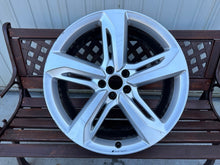 Laden Sie das Bild in den Galerie-Viewer, 1x Alufelge 21 Zoll 9.0" 5x112 46ET Glanz Silber 4G0601025DA Audi A6 C7 FEL1281358543bp