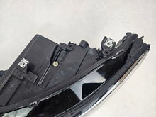 Load image into Gallery viewer, Frontscheinwerfer VW Golf VIII 5H1941005 LED Ein Stück (Rechts oder Links) SCH5166211007mw