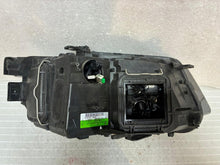 Laden Sie das Bild in den Galerie-Viewer, Frontscheinwerfer Audi Q5 8R0941029AJ Xenon Links Scheinwerfer Headlight SCH2001788812ya