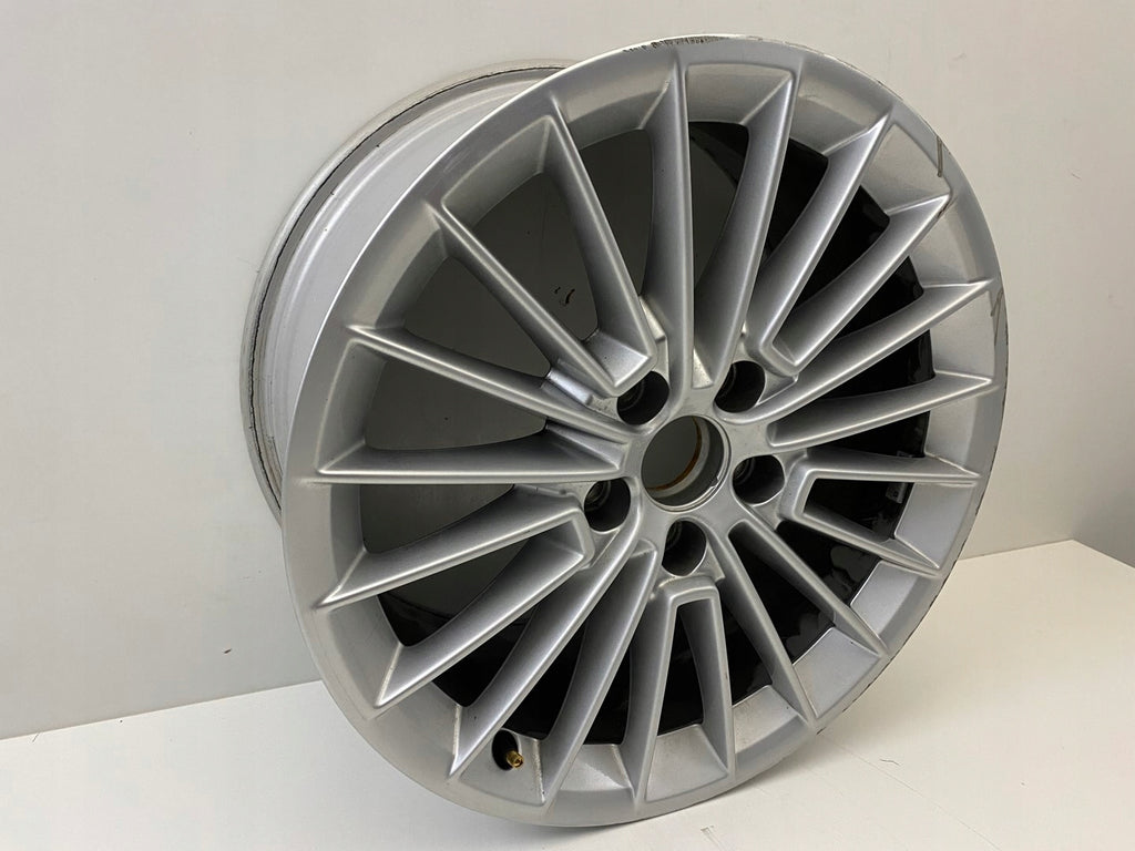 1x Alufelge 17 Zoll 8.0" 5x112 46ET Glanz Silber 8Y0601025 Audi A3 Rim Wheel