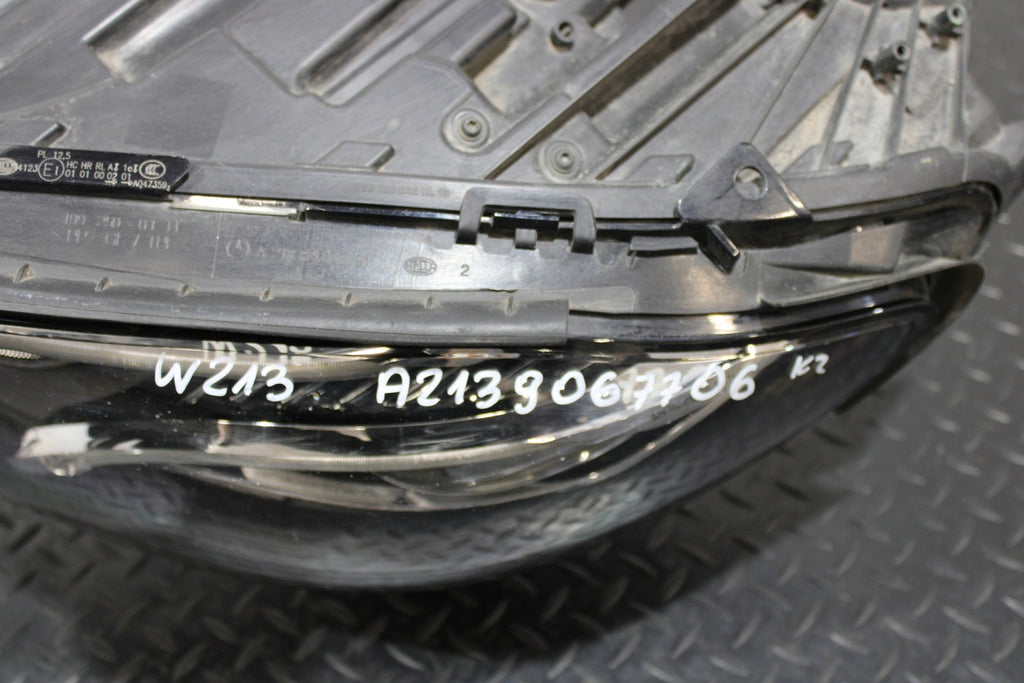 Frontscheinwerfer Mercedes-Benz W213 A2139067806 LED Rechts oder Links SCH8990701299og