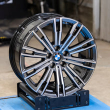 Laden Sie das Bild in den Galerie-Viewer, 4x Alufelge 18 Zoll 8.5" 5x112 40ET 8089891 BMW G31 G21 G30 G22 G20 G23 FEL7422499079br