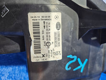 Laden Sie das Bild in den Galerie-Viewer, Frontscheinwerfer Mercedes-Benz Viano W639 Vito A6398201961 Rechts Headlight