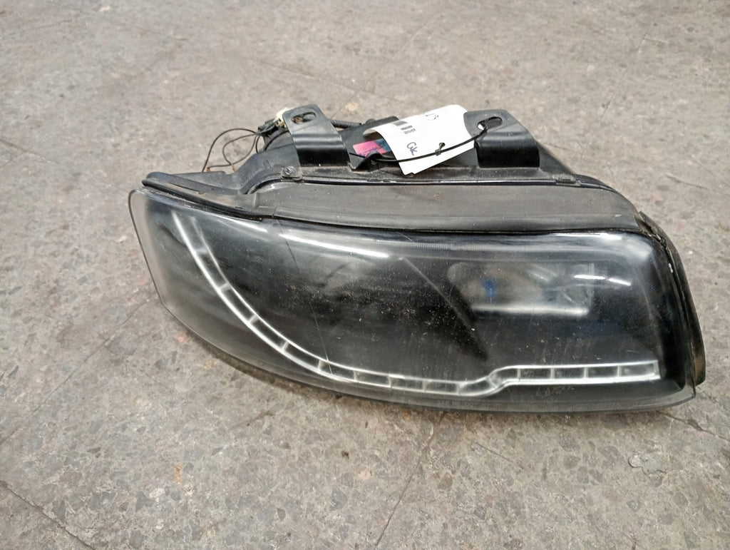Frontscheinwerfer Audi A4 B6 RSD-100203A LED Ein Stück (Rechts oder Links)