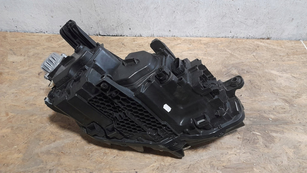 Frontscheinwerfer VW Passat B8 3G1941081T LED Ein Stück (Rechts oder Links)