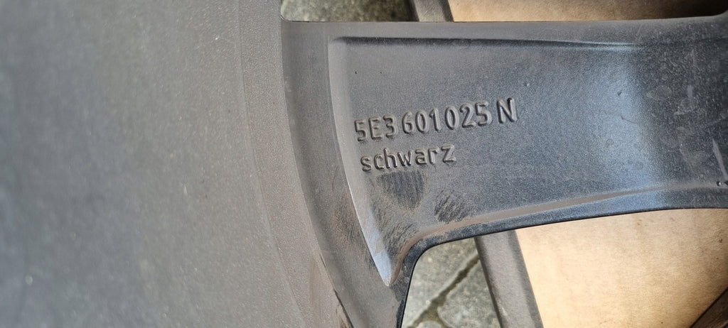 1x Alufelge 18 Zoll 7.5" 5x112 48ET Graphit 601025 Skoda Octavia 5e3 Iv