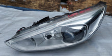 Laden Sie das Bild in den Galerie-Viewer, Frontscheinwerfer Ford Focus F1EB-13D155-AE LED Links Scheinwerfer Headlight