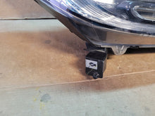 Laden Sie das Bild in den Galerie-Viewer, Frontscheinwerfer Honda Cr-V V Crv LED Rechts Scheinwerfer Headlight SCH7984862463bo