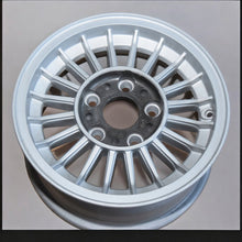 Load image into Gallery viewer, 1x Alufelge 14 Zoll 6.5&quot; 5x120 25ET 1118282 BMW E23 Rim Wheel