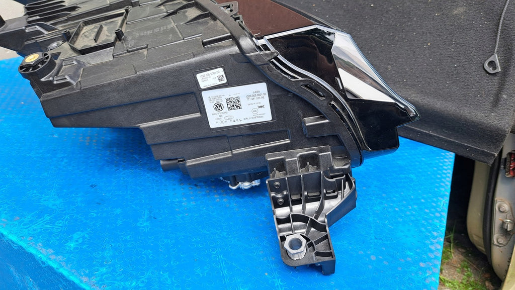 Frontscheinwerfer VW Multivan T7 7T1941035AE Links Scheinwerfer Headlight SCH7700927065ez