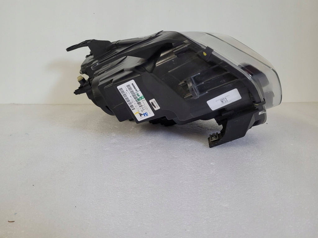 Frontscheinwerfer Dacia Duster 260609367R Links Scheinwerfer Headlight SCH2315108429bz
