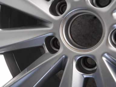 1x Alufelge 17 Zoll 7.5" 5x112 51ET Glanz Silber VW Golf V Rim Wheel FEL7742349950zz