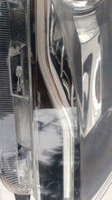 Laden Sie das Bild in den Galerie-Viewer, Frontscheinwerfer Skoda Rapid 5JB941016C Xenon Rechts Scheinwerfer Headlight SCH6952517972de