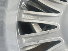 Load image into Gallery viewer, 4x Alufelge 19 Zoll 8.5" 5x112 25ET Glanz Silber 6861225 BMW G30 G01 G11 G12 G20 FEL7214526610ko
