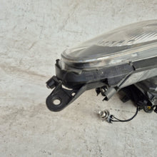 Laden Sie das Bild in den Galerie-Viewer, Frontscheinwerfer Opel Corsa D 13446801 Links Scheinwerfer Headlight SCH7445628801ff
