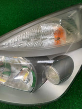 Laden Sie das Bild in den Galerie-Viewer, Frontscheinwerfer Renault Espace IV 15565900 155659-00 Xenon Links Headlight SCH4769628387xi