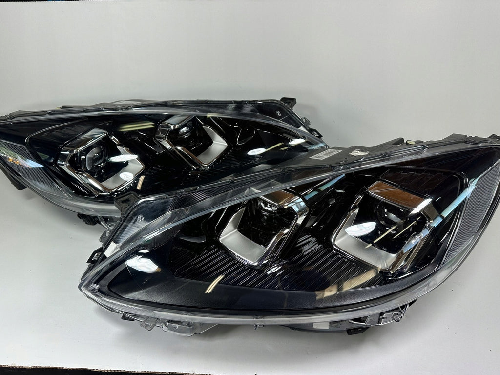 Frontscheinwerfer Ford Kuga LV4B-13E017-AJ LV4B-13E016-AJ Rechts oder Links SCH6596002032nj