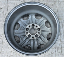 Laden Sie das Bild in den Galerie-Viewer, 1x Alufelge 15 Zoll 7.0&quot; 5x112 A2024010502 Mercedes-Benz Rim Wheel