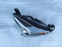 Laden Sie das Bild in den Galerie-Viewer, Frontscheinwerfer Mazda D09K51030 Rechts Scheinwerfer Headlight SCH8070882763yr