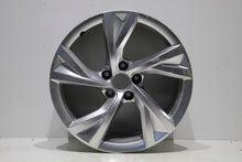 Load image into Gallery viewer, 1x Alufelge 18 Zoll 8.0&quot; 5x112 40ET 8W0601025EJ Audi A4 B9 Rim Wheel