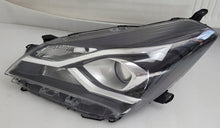 Load image into Gallery viewer, Frontscheinwerfer Toyota Yaris Links Scheinwerfer Headlight SCH3164666338hy