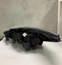 Laden Sie das Bild in den Galerie-Viewer, Frontscheinwerfer Hyundai I10 92102-0X1 Rechts Scheinwerfer Headlight