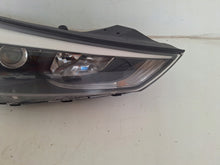 Laden Sie das Bild in den Galerie-Viewer, Frontscheinwerfer Hyundai Tucson 92102-D7200 Full LED Rechts Headlight