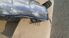 Laden Sie das Bild in den Galerie-Viewer, Frontscheinwerfer Hyundai I30 III 92208G4600 Vorderseite Scheinwerfer Headlight SCH8065116081rn