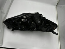 Load image into Gallery viewer, Frontscheinwerfer Toyota Yaris Links Scheinwerfer Headlight