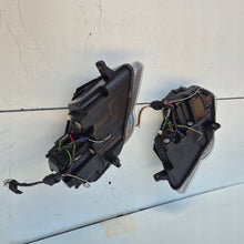 Load image into Gallery viewer, Frontscheinwerfer VW Passat SK3401 SK3202 Ein Satz Scheinwerfer Headlight SCH1325700012ea