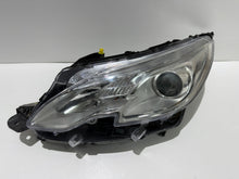 Laden Sie das Bild in den Galerie-Viewer, Frontscheinwerfer Peugeot 2008 I Links Scheinwerfer Headlight SCH1713359280sg