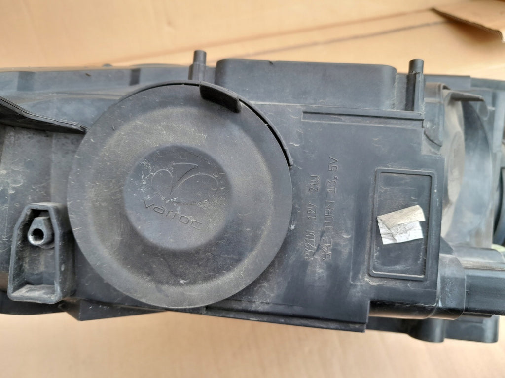 Frontscheinwerfer Ford Focus F1EB-13W029-AD Rechts Scheinwerfer Headlight