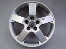 Laden Sie das Bild in den Galerie-Viewer, 1x Alufelge 17 Zoll 6.5&quot; 5x110 44ET Glanz Silber SL1862 Opel Vectra Zafira